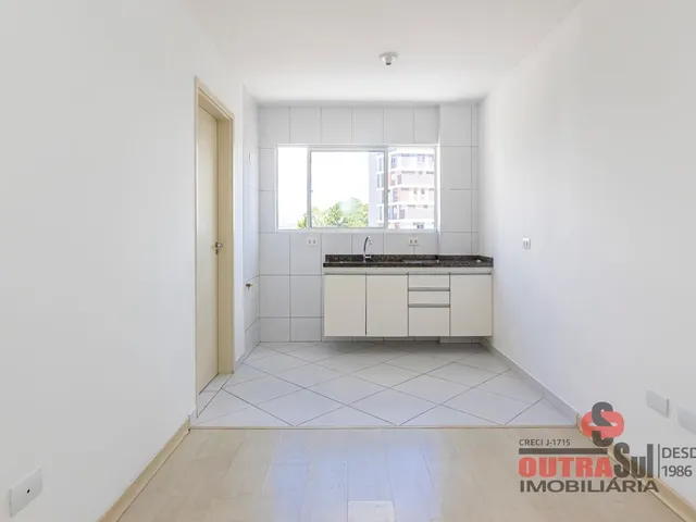 Apartamento 1 quarto e 1 banheiro, para alugar, no bairro Portão em Curitiba