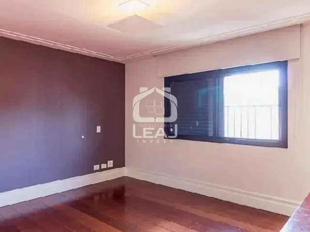 Apartamento com 240m² 3 quartos e 5 banheiros, à venda, no bairro Moema em São Paulo