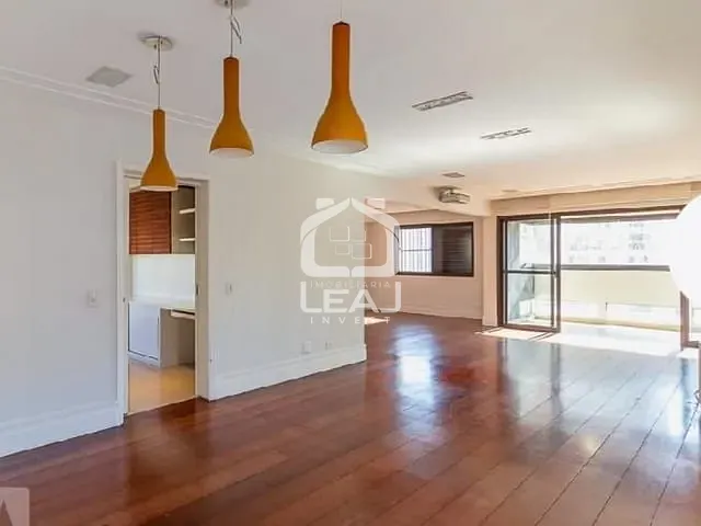 Apartamento com 240m² 3 quartos e 5 banheiros, à venda, no bairro Moema em São Paulo