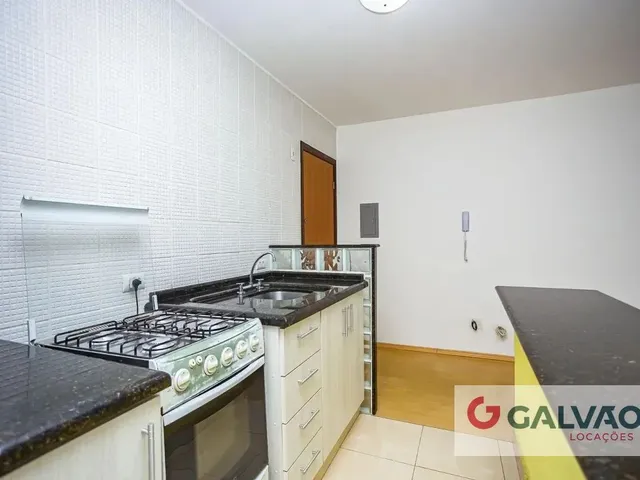 Apartamento 1 quarto e 1 banheiro, para alugar, no bairro Centro em Curitiba