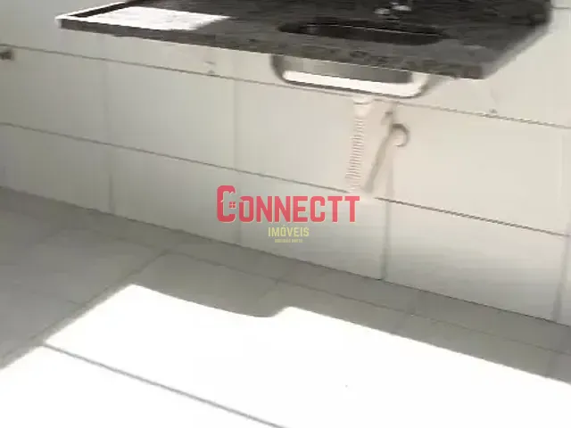 Apartamento com 49m² 2 quartos e 1 banheiro, à venda, no bairro Parque das Oliveiras II em Ribeirão Preto