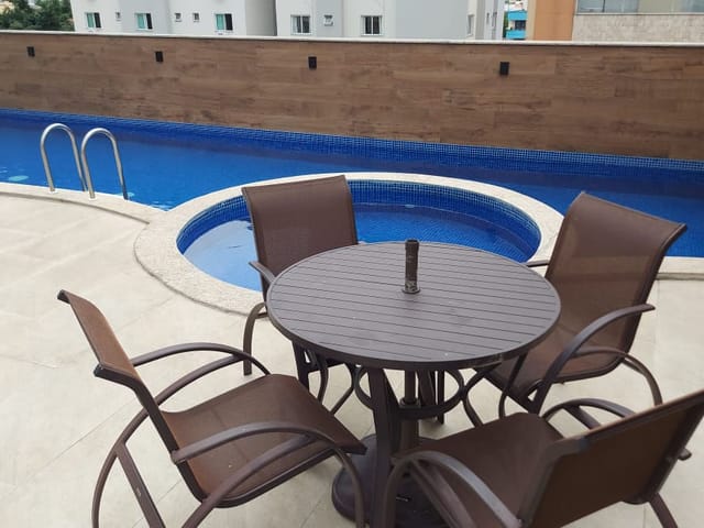 Apartamento 4 quartos e 5 banheiros, à venda, no bairro Meia Praia em Itapema