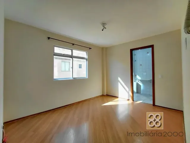 Apartamento 2 quartos e 1 banheiro, para alugar, no bairro Vila Izabel em Curitiba