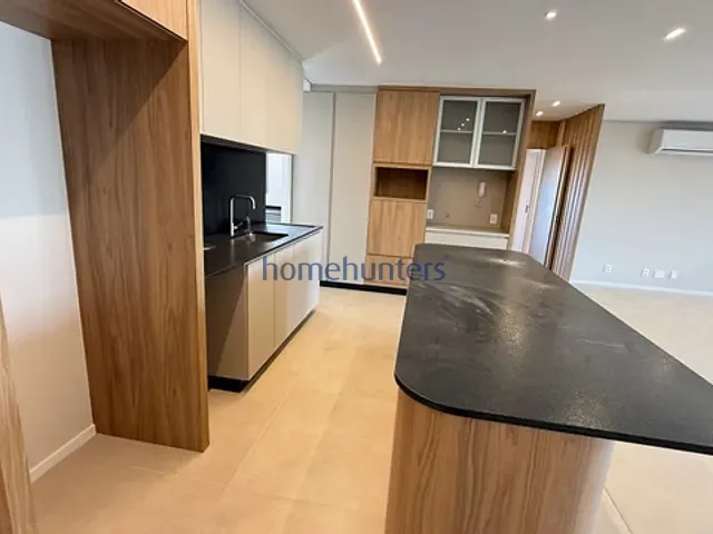 Apartamento com 89m² 2 quartos e 3 banheiros, à venda, no bairro Cambuí em Campinas