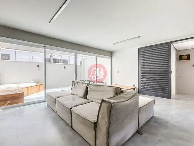 Apartamento com 137m² 2 quartos e 2 banheiros, à venda, no bairro Petrópolis em Porto Alegre
