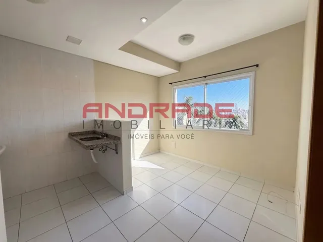 Apartamento 1 quarto e 1 banheiro, para alugar, no bairro São Francisco em Curitiba