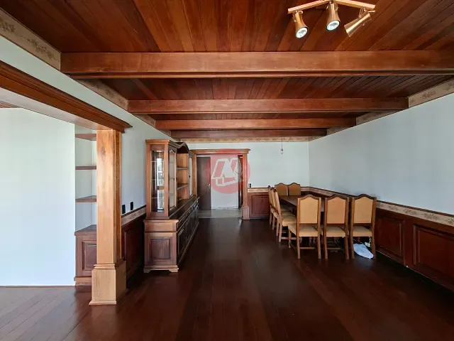 Apartamento com 139m² 3 quartos e 3 banheiros, à venda ou para alugar, no bairro Moinhos de Vento em Porto Alegre
