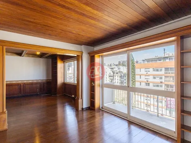 Apartamento com 139m² 3 quartos e 3 banheiros, à venda ou para alugar, no bairro Moinhos de Vento em Porto Alegre