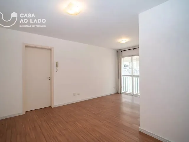 Apartamento 2 quartos e 2 banheiros, para alugar, no bairro Centro em Curitiba
