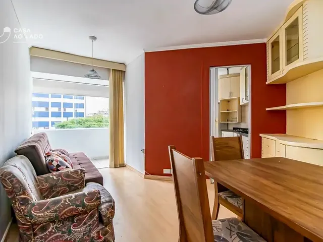 Apartamento 2 quartos e 1 banheiro, para alugar, no bairro Bigorrilho em Curitiba