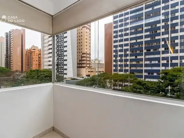 Apartamento 2 quartos e 1 banheiro, para alugar, no bairro Bigorrilho em Curitiba