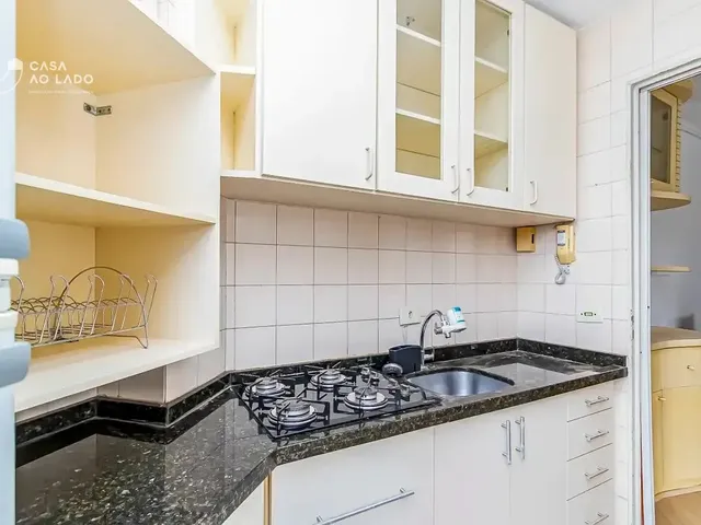 Apartamento 2 quartos e 1 banheiro, para alugar, no bairro Bigorrilho em Curitiba