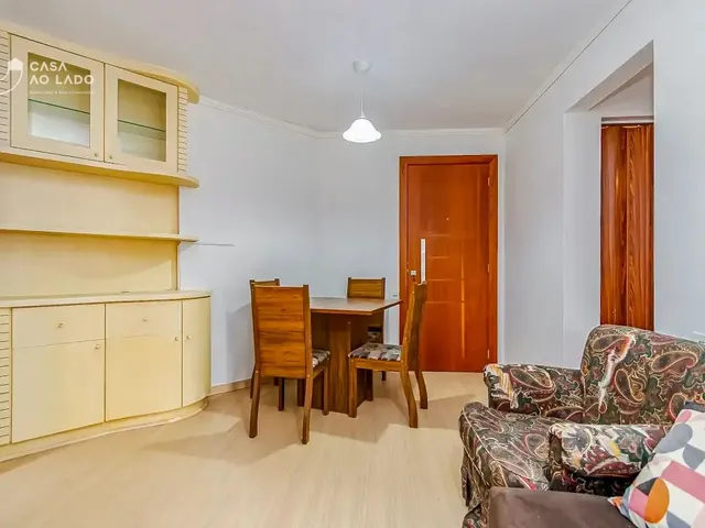 Apartamento 2 quartos e 1 banheiro, para alugar, no bairro Bigorrilho em Curitiba
