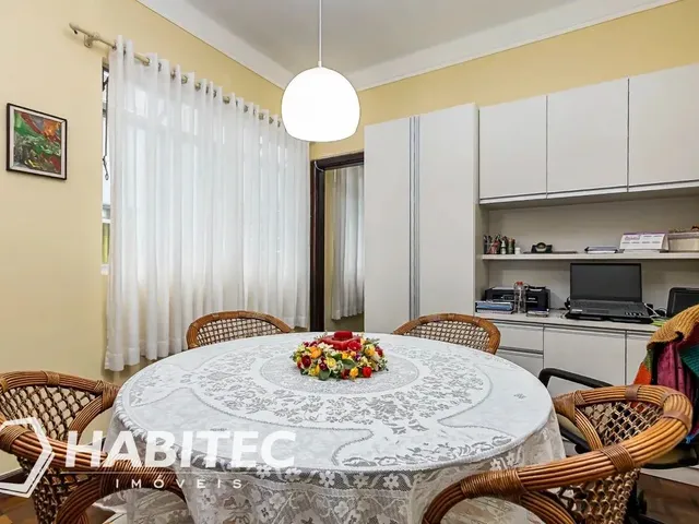 Apartamento 2 quartos e 2 banheiros, à venda, no bairro Centro em Curitiba
