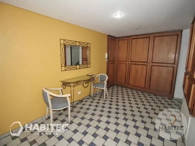 Apartamento 2 quartos e 2 banheiros, para alugar, no bairro Cristo Rei em Curitiba