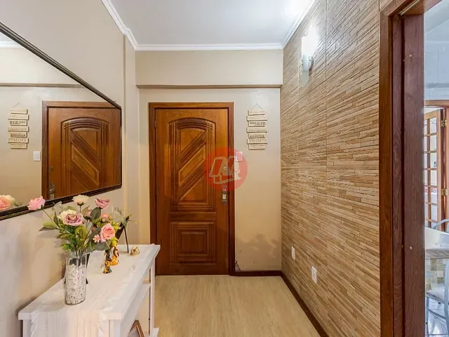 Apartamento com 93m² 3 quartos e 1 banheiro, à venda, no bairro Cidade Baixa em Porto Alegre