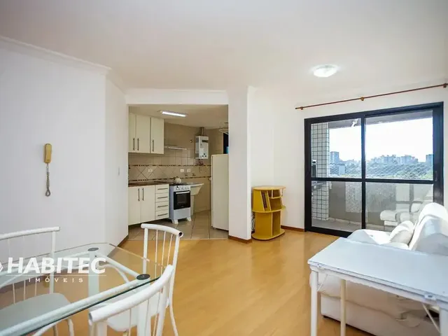 Apartamento 1 quarto e 1 banheiro, para alugar, no bairro Cabral em Curitiba