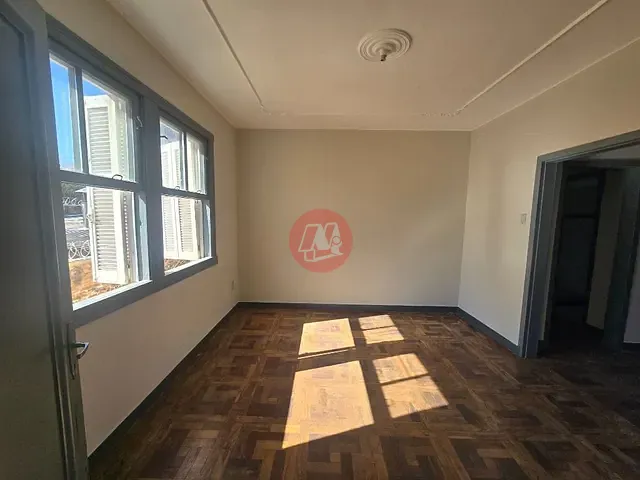 Apartamento 2 quartos e 1 banheiro, para alugar, no bairro Santa Cecília em Porto Alegre