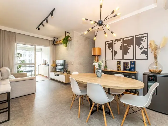 Apartamento 2 quartos e 1 banheiro, à venda, no bairro Campo Comprido em Curitiba