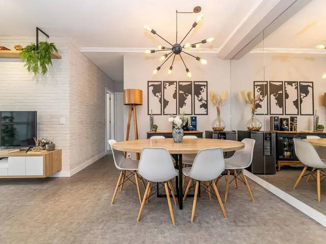 Apartamento 2 quartos e 1 banheiro, à venda, no bairro Campo Comprido em Curitiba