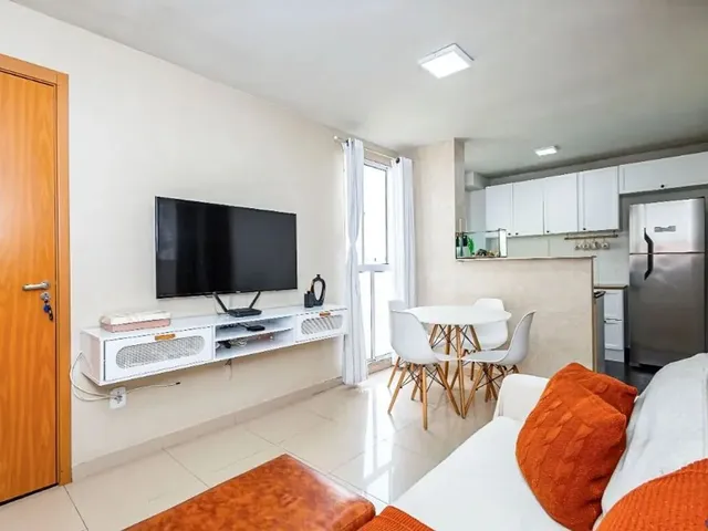 Apartamento 2 quartos e 1 banheiro, à venda, no bairro Pinheirinho em Curitiba