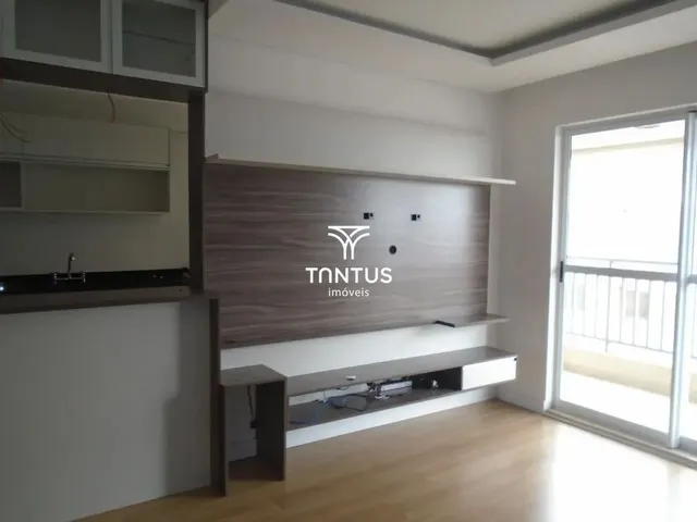 Apartamento 2 quartos e 2 banheiros, para alugar, no bairro Novo Mundo em Curitiba