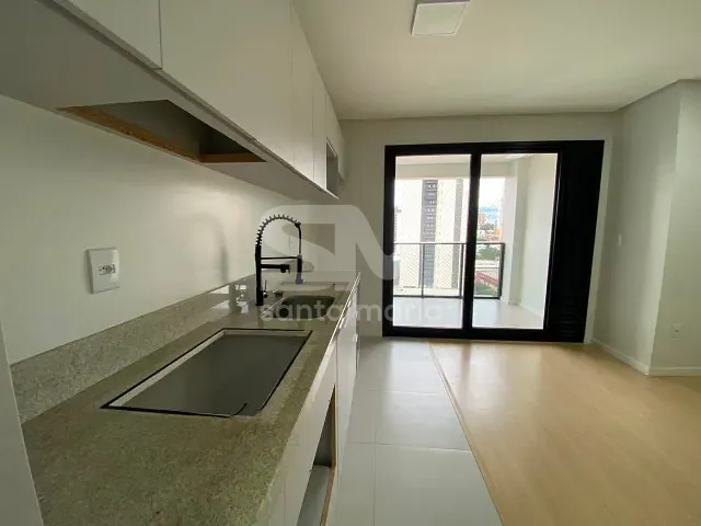 Apartamento 2 quartos e 2 banheiros, para alugar, no bairro Centro em Chapecó
