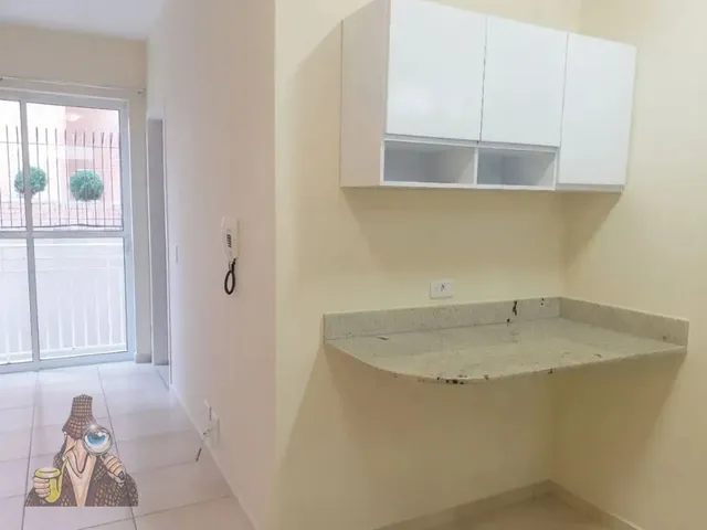 Apartamento 1 quarto e 1 banheiro, para alugar, no bairro Centro Cívico em Curitiba