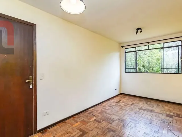 Apartamento 2 quartos e 1 banheiro, para alugar, no bairro Boa Vista em Curitiba