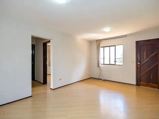Apartamento 2 quartos e 1 banheiro, para alugar, no bairro São Francisco em Curitiba