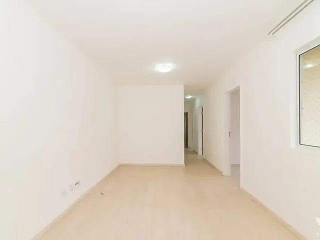 Apartamento 3 quartos e 1 banheiro, para alugar, no bairro Santa Cândida em Curitiba