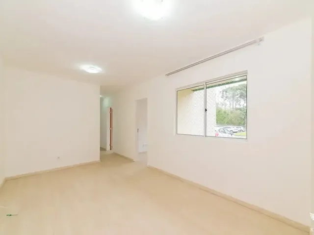 Apartamento 3 quartos e 1 banheiro, para alugar, no bairro Santa Cândida em Curitiba