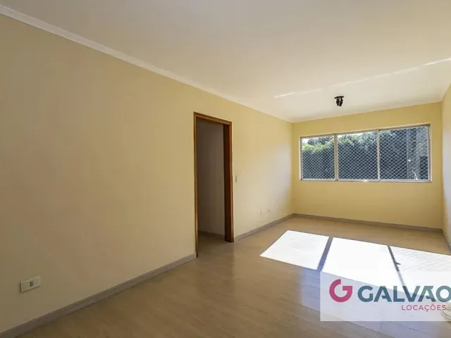 Apartamento 3 quartos e 1 banheiro, para alugar, no bairro Ahú em Curitiba