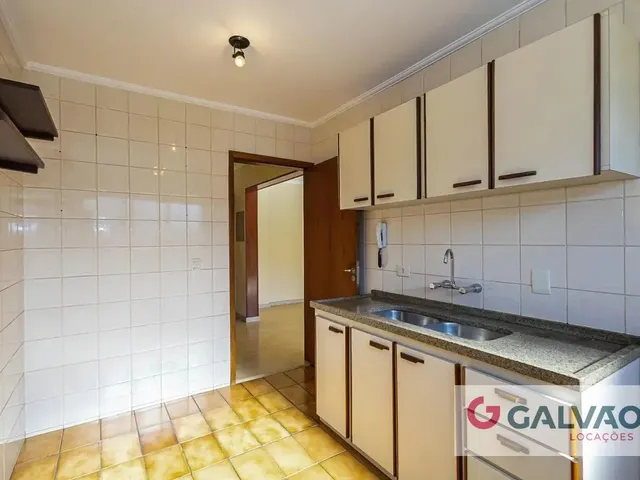 Apartamento 3 quartos e 1 banheiro, para alugar, no bairro Ahú em Curitiba