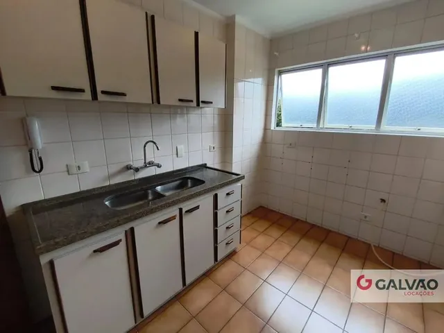Apartamento 3 quartos e 1 banheiro, para alugar, no bairro Ahú em Curitiba