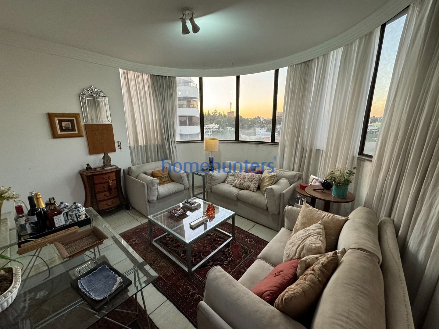 Apartamento à venda com 3 quartos, 210m² - Foto 4