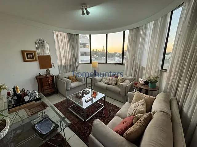 Apartamento com 340m² 3 quartos e 3 banheiros, à venda, no bairro Vila Coqueiro em Valinhos