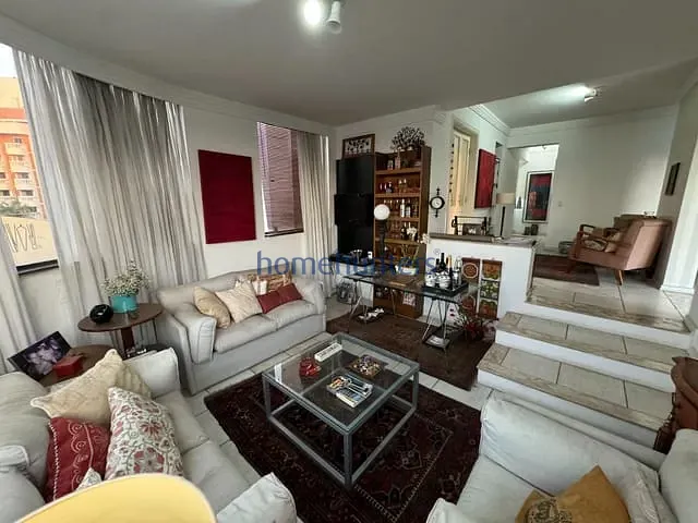 Apartamento com 340m² 3 quartos e 3 banheiros, à venda, no bairro Vila Coqueiro em Valinhos