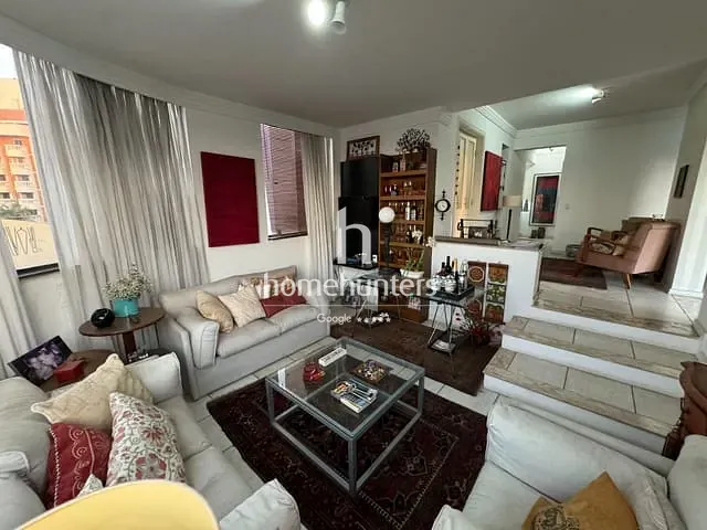 Apartamento com 340m² 3 quartos e 3 banheiros, à venda, no bairro Vila Coqueiro em Valinhos