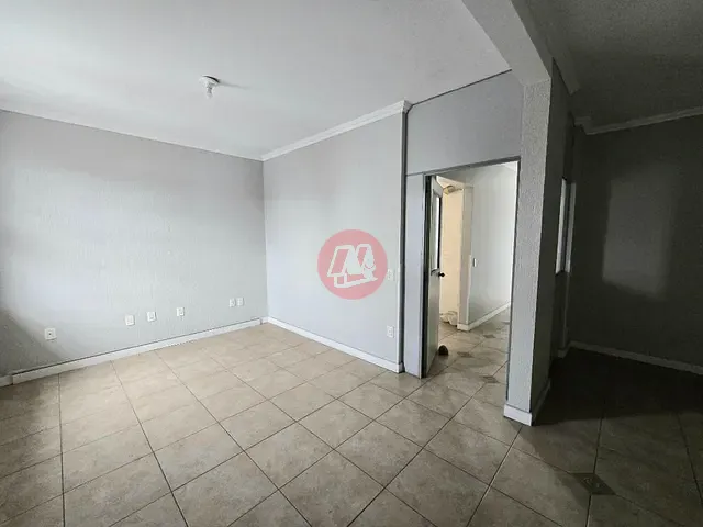 Apartamento 3 quartos e 2 banheiros, para alugar, no bairro Santana em Porto Alegre