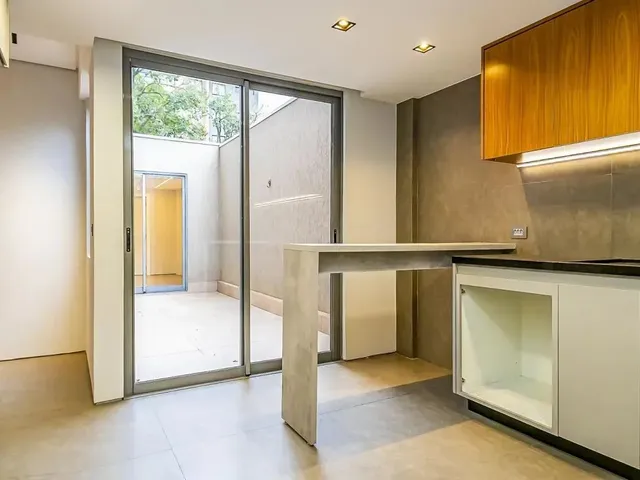 Apartamento à venda, no bairro Água Verde em Curitiba