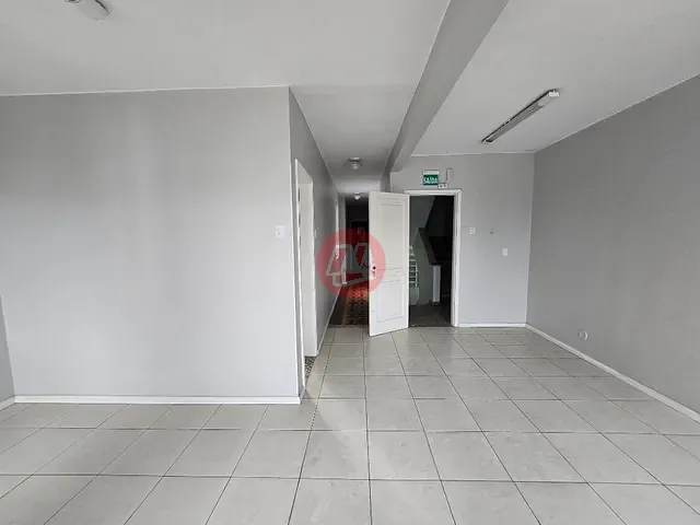 Apartamento 3 quartos e 1 banheiro, para alugar, no bairro Santana em Porto Alegre