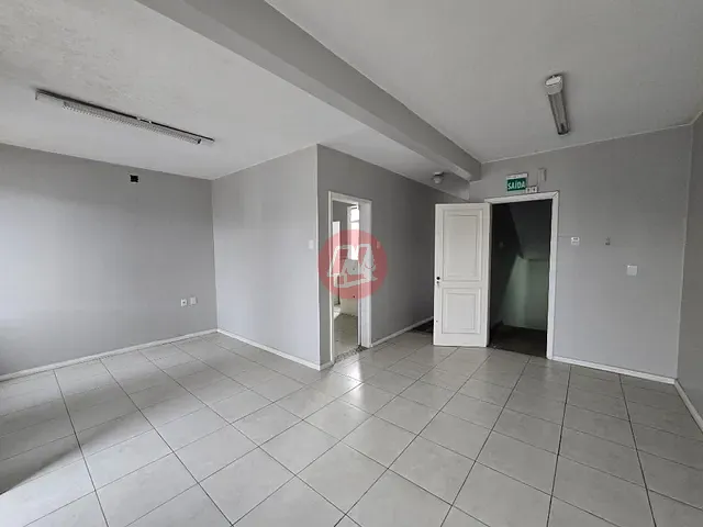 Apartamento 3 quartos e 1 banheiro, para alugar, no bairro Santana em Porto Alegre