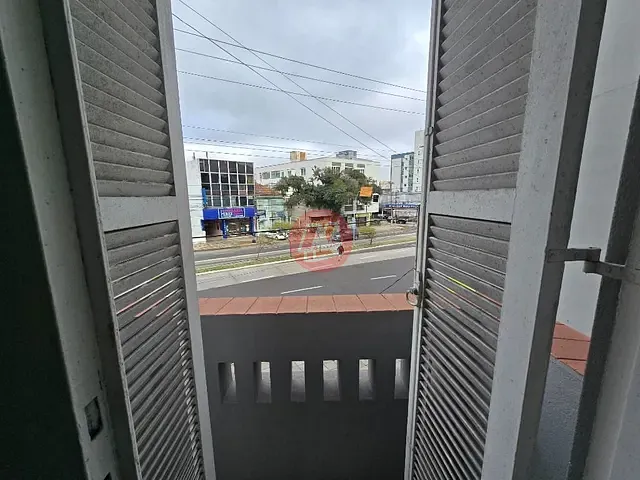 Apartamento 3 quartos e 1 banheiro, para alugar, no bairro Santana em Porto Alegre