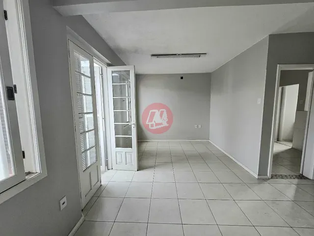 Apartamento 3 quartos e 1 banheiro, para alugar, no bairro Santana em Porto Alegre