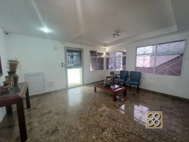 Apartamento 1 quarto e 1 banheiro, para alugar, no bairro Centro em Curitiba