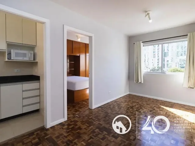 Apartamento para alugar, no bairro Centro em Curitiba