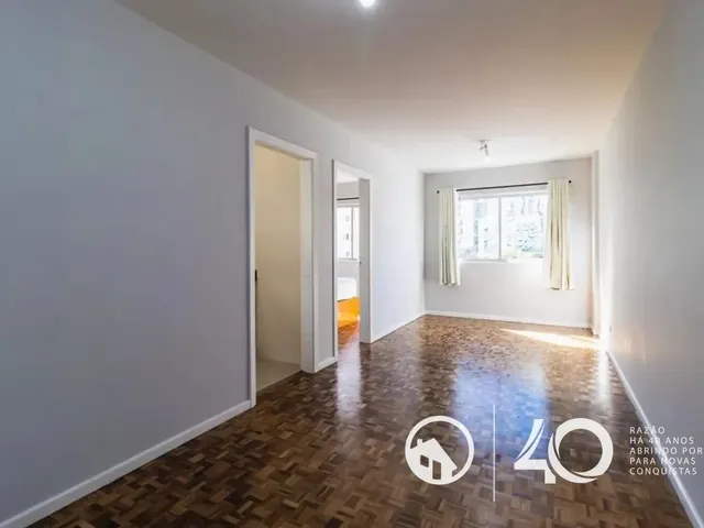 Apartamento para alugar, no bairro Centro em Curitiba