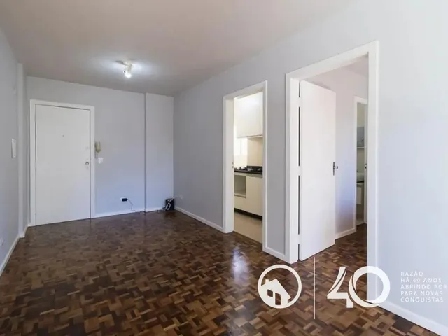 Apartamento para alugar, no bairro Centro em Curitiba