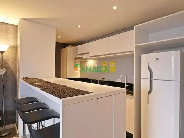 Apartamento 1 quarto e 1 banheiro, para alugar, no bairro Rebouças em Curitiba